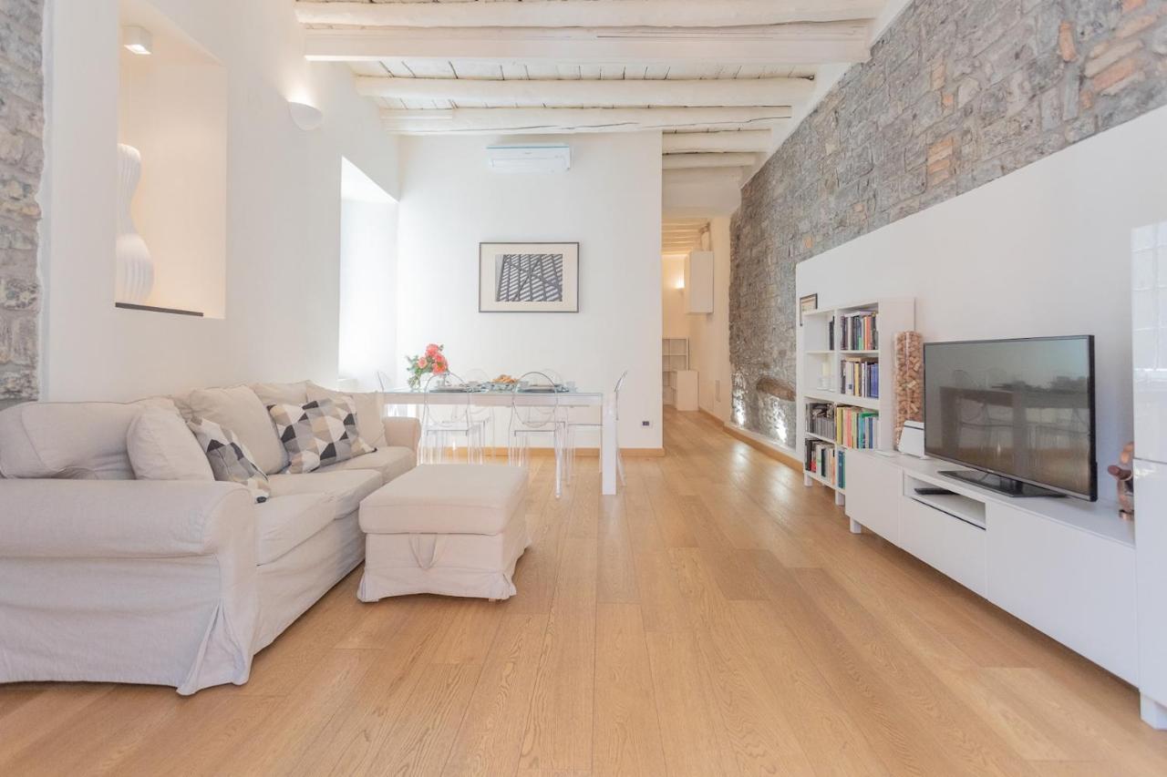 Wine Not Apartment In Como City Centre Bagian luar foto